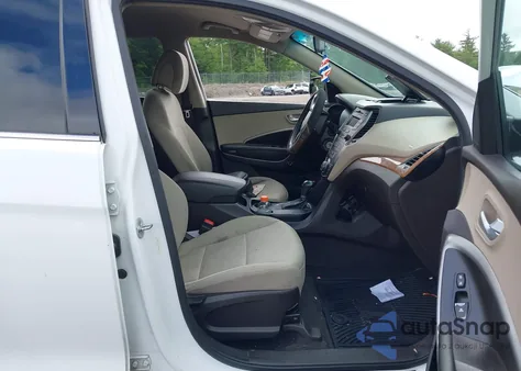 2016 Hyundai Santa Fe Sport 2.4L z USA, uszkodzony, nr VIN 5XYZTDLB4GG305752